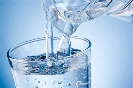 ¿Qué es el agua alcalina ionizada y cuáles son sus beneficios?